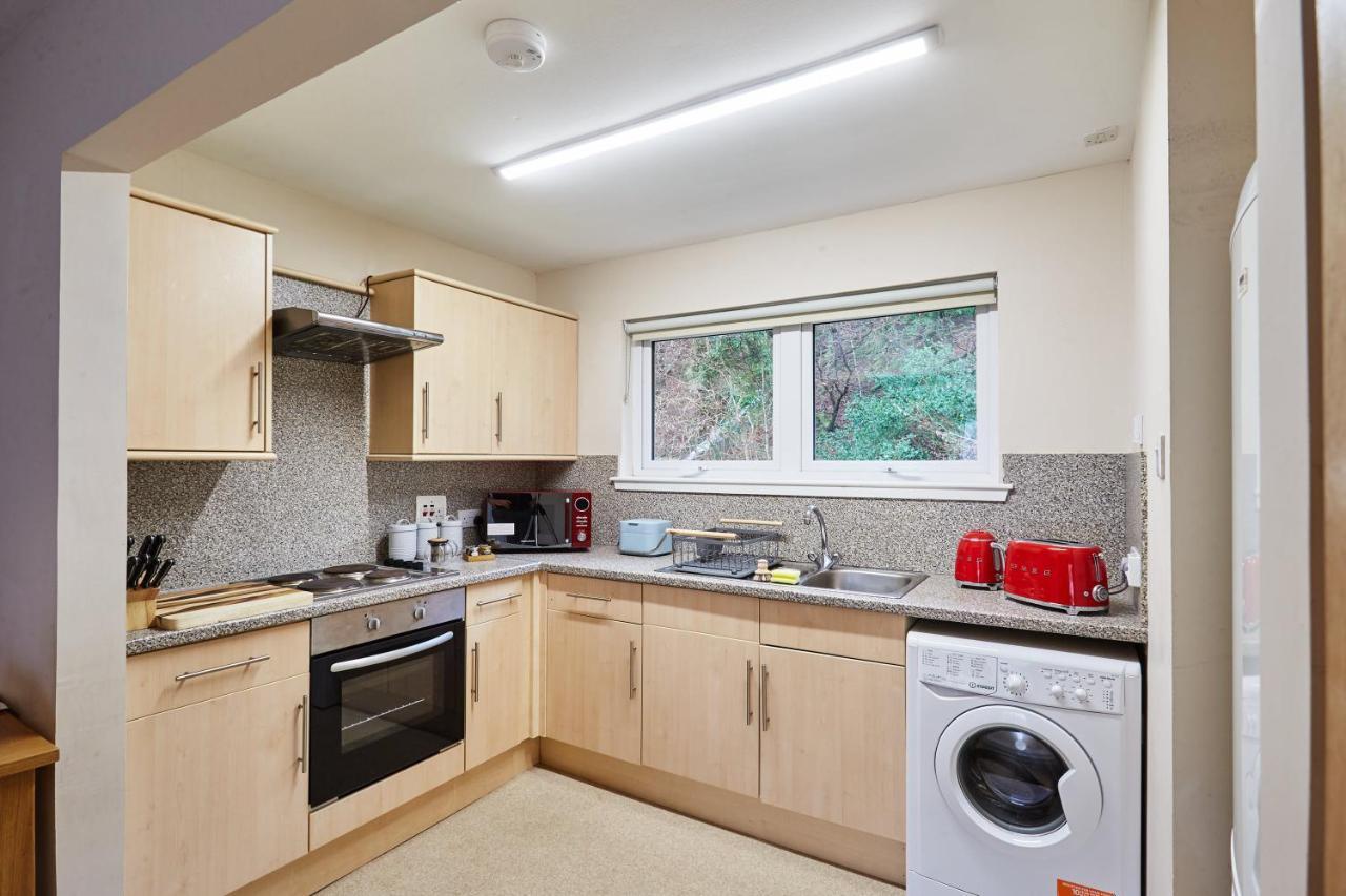 Etive, Beautiful Lochside Apartment With Balcony 포트 윌리엄 외부 사진