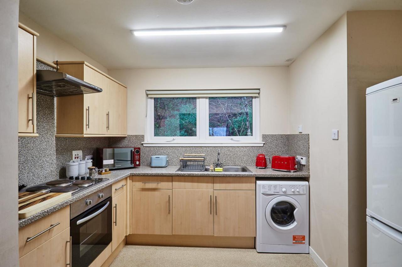 Etive, Beautiful Lochside Apartment With Balcony 포트 윌리엄 외부 사진